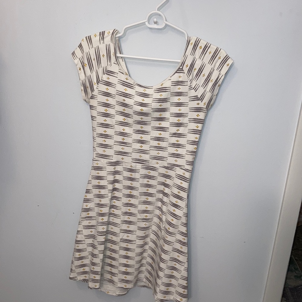 Juniors Dress, midthigh length w/ criss cross back